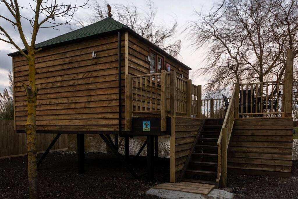 The Treehouse - Sleeps 4 Villa Old Leake Exteriör bild
